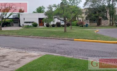 Moderna Casa en San Matias c/Pileta -OPORTUNIDAD