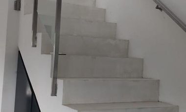 Moderna Casa en San Matias c/Pileta -OPORTUNIDAD