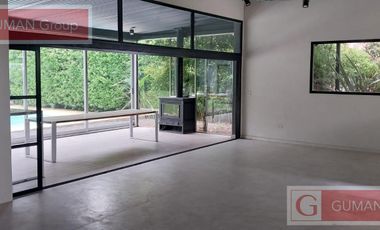 Moderna Casa en San Matias c/Pileta -OPORTUNIDAD