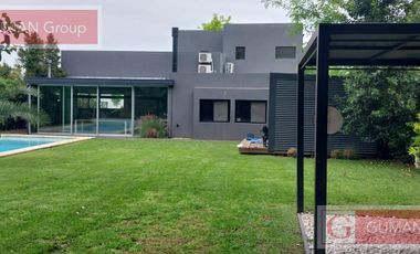 Moderna Casa en San Matias c/Pileta -OPORTUNIDAD