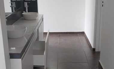 Moderna Casa en San Matias c/Pileta -OPORTUNIDAD
