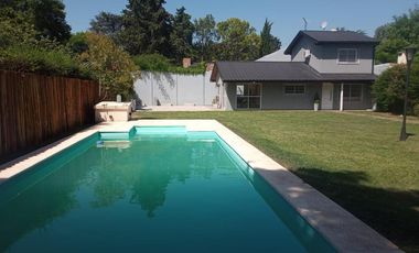 Casa - Ingeniero Maschwitz - Escobar - Amplio parque - Pileta-acepta permuta