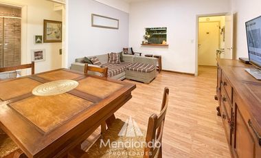 Depto 3 amb en PB con 2 patios. Baño completo. Lavadero y toilette. LUZ GAS AGUA todo Nuevo.