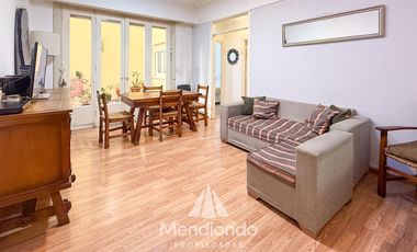 Depto 3 amb en PB con 2 patios. Baño completo. Lavadero y toilette. LUZ GAS AGUA todo Nuevo.