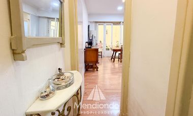 Depto 3 amb en PB con 2 patios. Baño completo. Lavadero y toilette. LUZ GAS AGUA todo Nuevo.