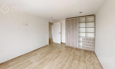 Triplex de 5 Ambientes a estrenar en Villa Primera, posesion inmediata