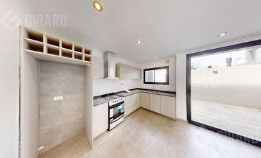 Triplex de 5 Ambientes a estrenar en Villa Primera, posesion inmediata