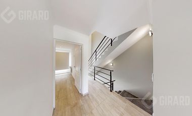 Triplex de 5 Ambientes a estrenar en Villa Primera, posesion inmediata