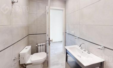 Triplex de 5 Ambientes a estrenar en Villa Primera, posesion inmediata