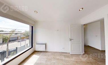 Triplex de 5 Ambientes a estrenar en Villa Primera, posesion inmediata