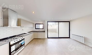 Triplex de 5 Ambientes a estrenar en Villa Primera, posesion inmediata