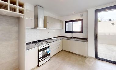 Triplex de 5 Ambientes a estrenar en Villa Primera, posesion inmediata