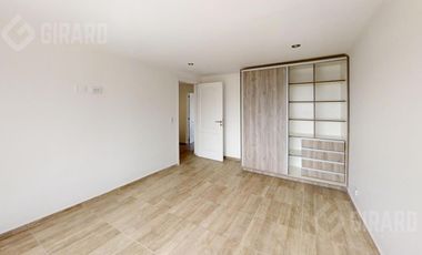 Triplex de 5 Ambientes a estrenar en Villa Primera, posesion inmediata