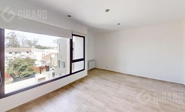 Triplex de 5 Ambientes a estrenar en Villa Primera, posesion inmediata