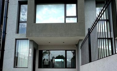 Triplex de 5 Ambientes a estrenar en Villa Primera, posesion inmediata