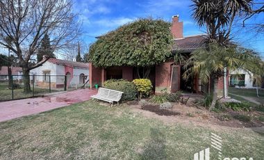 Venta Casa 3 dormitorios con jardín y pileta Pérez Santa Fe