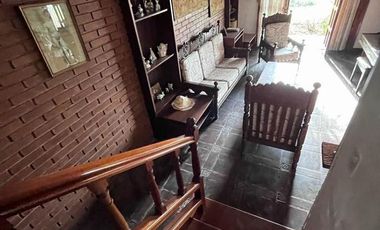 Venta Casa 3 dormitorios con jardín y pileta Pérez Santa Fe