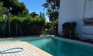 Casa en venta 1 dormitorio Pueblo Andino Santa Fe jardín con piscina