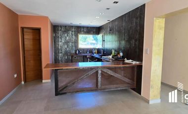 Casa en venta 1 dormitorio Pueblo Andino Santa Fe jardín con piscina