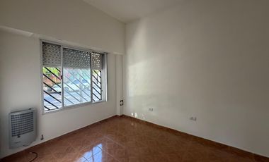 DEPARTAMENTO EN ALQUILER DE 2 AMBIENTES EN PLANTA BAJA