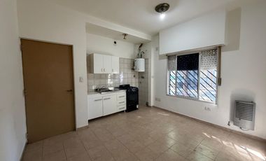 DEPARTAMENTO EN ALQUILER DE 2 AMBIENTES EN PLANTA BAJA
