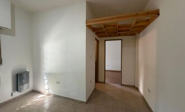 DEPARTAMENTO EN ALQUILER DE 2 AMBIENTES EN PLANTA BAJA