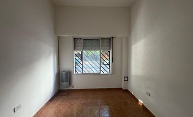 DEPARTAMENTO EN ALQUILER DE 2 AMBIENTES EN PLANTA BAJA