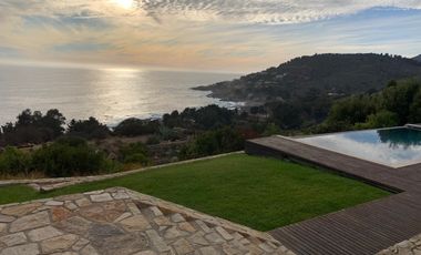 ARRIENDO POR DIA Casa caminando a las cujas en Cachagua