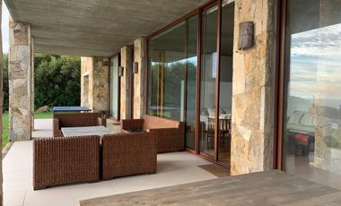 ARRIENDO POR DIA Casa caminando a las cujas en Cachagua