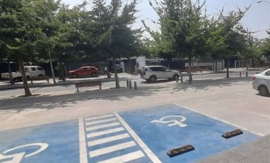 Local Comercial en Arriendo en Av. Vitacura // Gerónimo de Alderete // Las Hualtatas