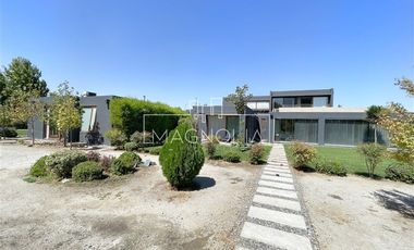 Casa en Venta en Condominio Algarrobal