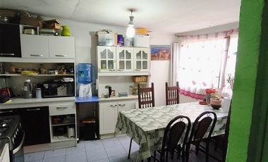 Casa en Venta en CASA EN SAN JOAQUÍN CON EXCELENTE CONECTIVIDAD Y SERVICIOS