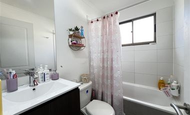 Casa en Arriendo en LOS CEIBOS 1100