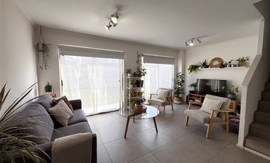 Casa en Arriendo en LOS CEIBOS 1100