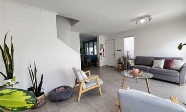 Casa en Arriendo en LOS CEIBOS 1100