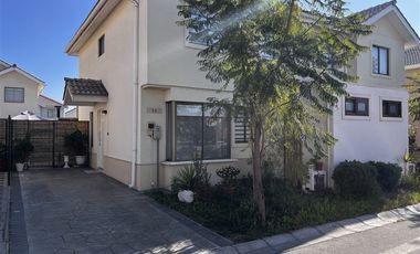 Casa en Arriendo en LOS CEIBOS 1100