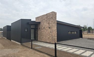 Casa en Venta en Ramon Subercaseaux con los Almendros