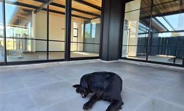 Casa en Venta en Ramon Subercaseaux con los Almendros