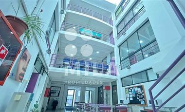 Oficina en Venta en Edificio 4 pisos múltiples espacios