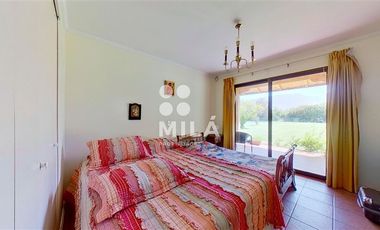 Casa en Venta en Parcela de agrado 3.7ha casa colonial