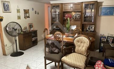 Casa en Venta en ROJAS MAGALLANES Y ENRIQUE OLIVARES