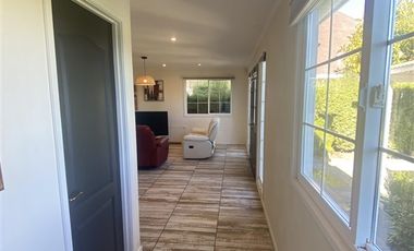 Casa en Arriendo en Condominio Cantagua