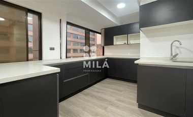 Oficina en Arriendo en Planta completa, remodelada, MUT