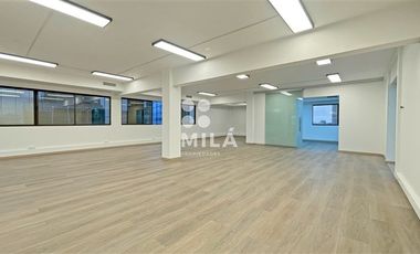 Oficina en Arriendo en Planta completa, remodelada, MUT