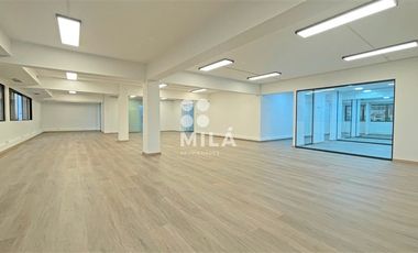 Oficina en Arriendo en Planta completa, remodelada, MUT