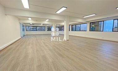 Oficina en Arriendo en Planta completa, remodelada, MUT