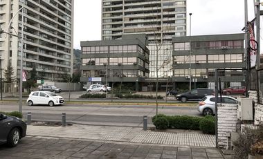 Local Comercial en Arriendo en Tabancura / Las Hualtatas