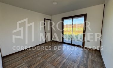 Casa en Arriendo en Casa 260m2 de 4D-4B en Parcela de 2.500m2