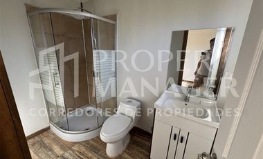 Casa en Arriendo en Casa 260m2 de 4D-4B en Parcela de 2.500m2