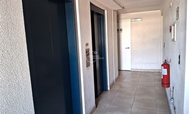 Departamento en Arriendo en Club hípico Metro República